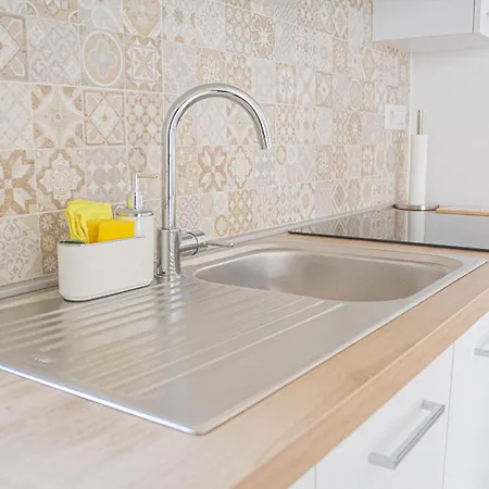 Dimora Cardone By In Puglia Service Apartment